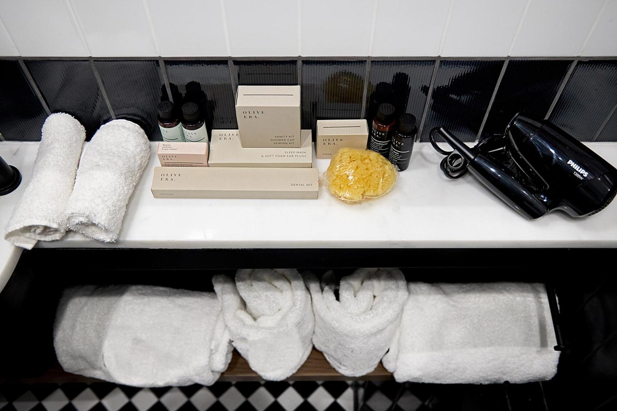 Hotel Soho Athinas 60 Atene Esterno foto