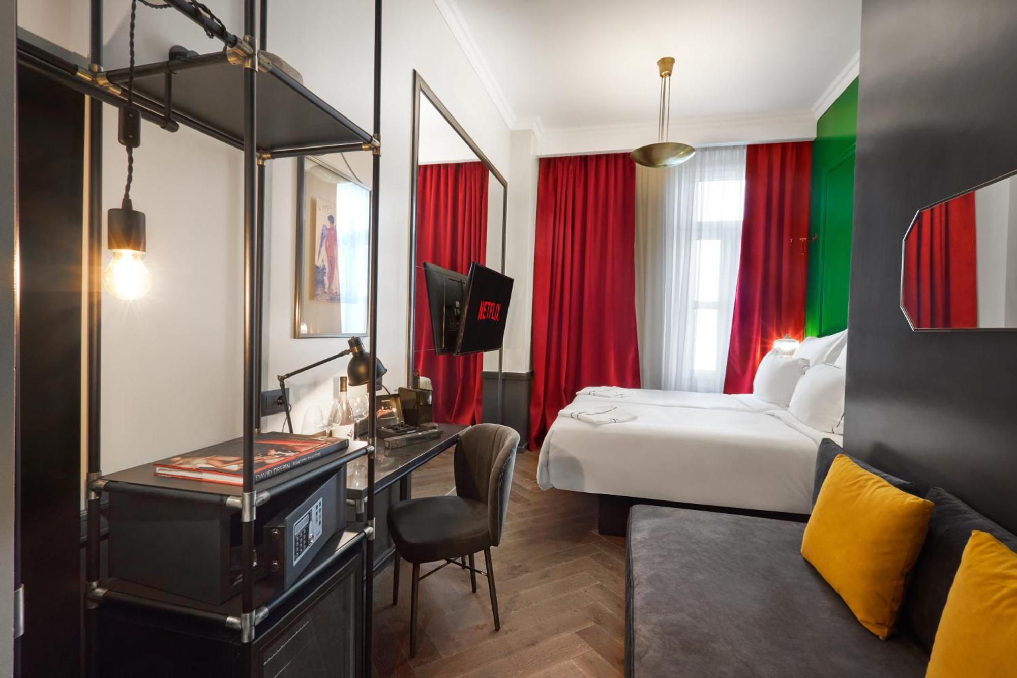 Hotel Soho Athinas 60 Atene Esterno foto